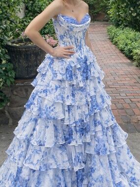 Sherri Hill formal prom dress